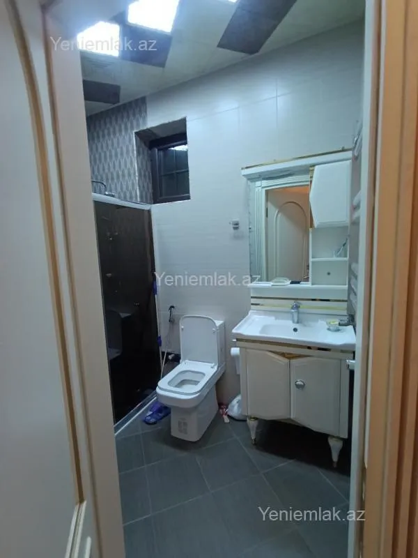 Satılır 7 otaqlı həyət evi 420 m²