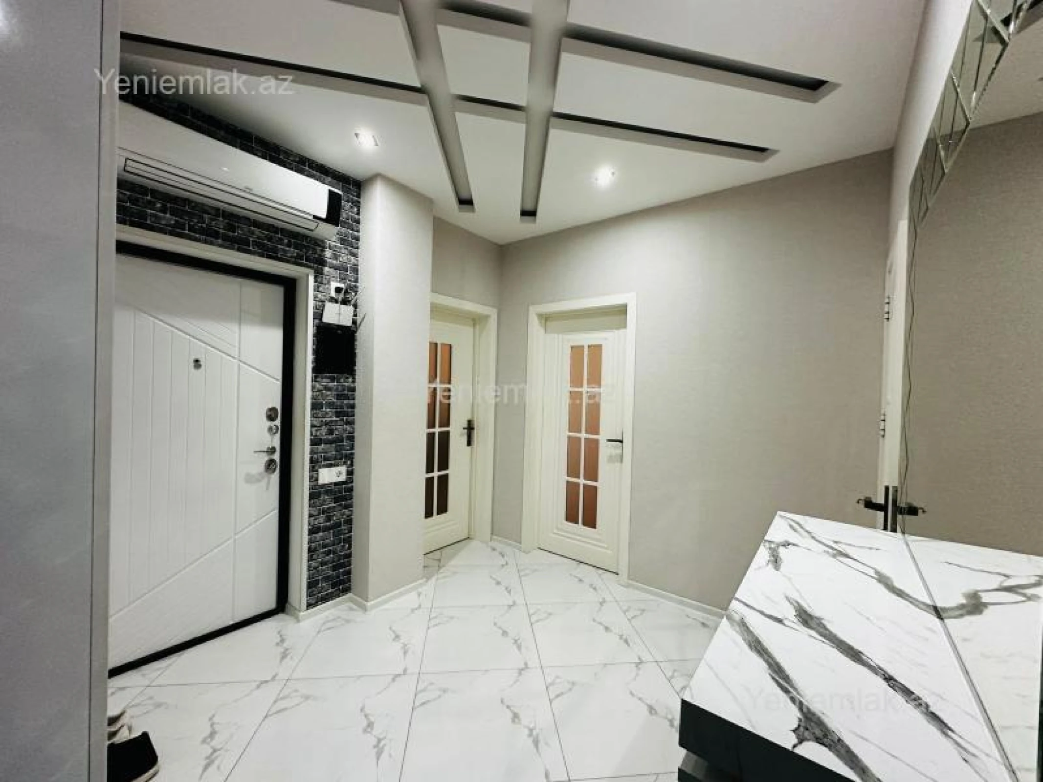 Satılır 3 otaqlı yeni tikili 77 m²