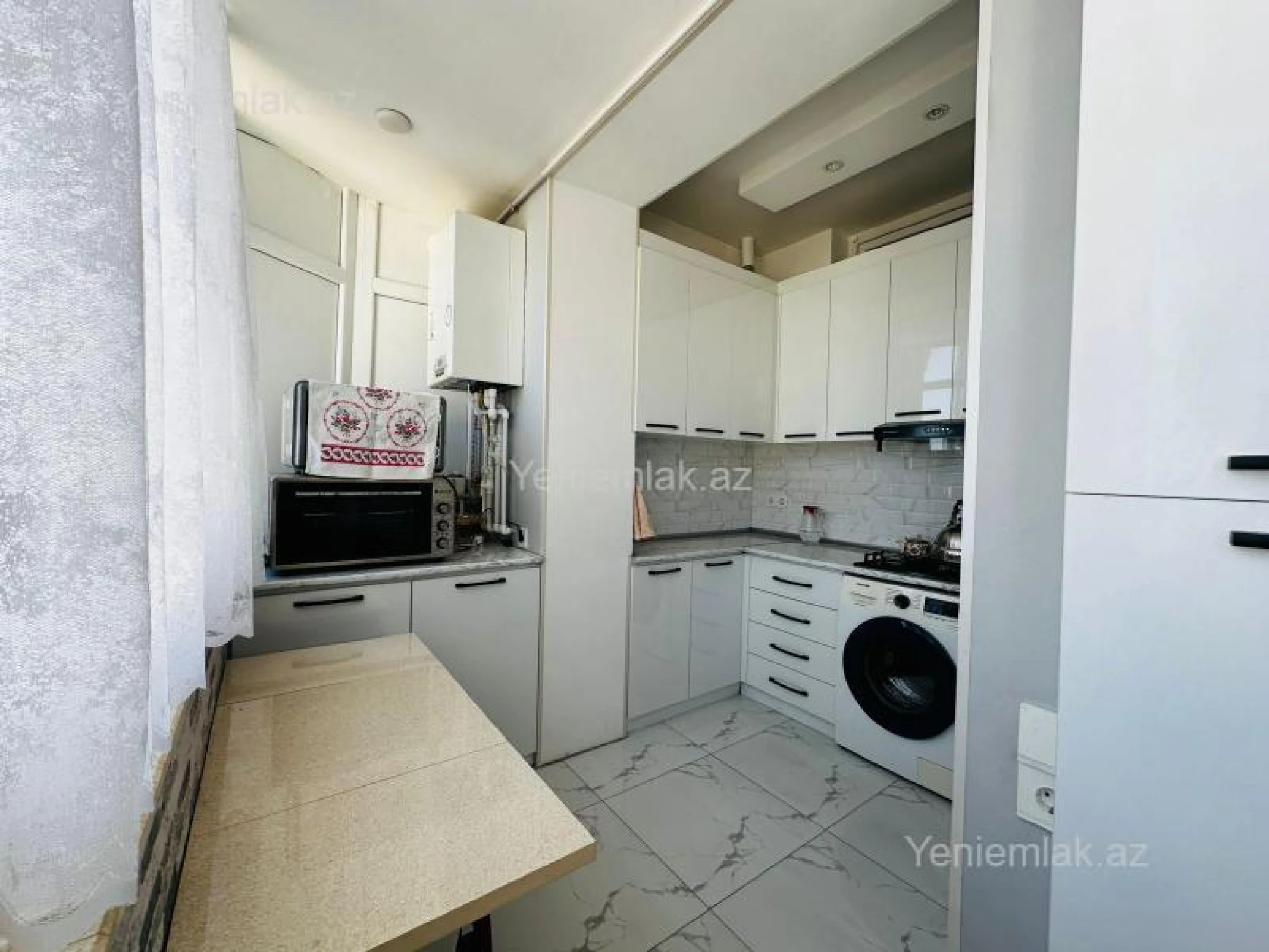 Satılır 3 otaqlı yeni tikili 77 m²