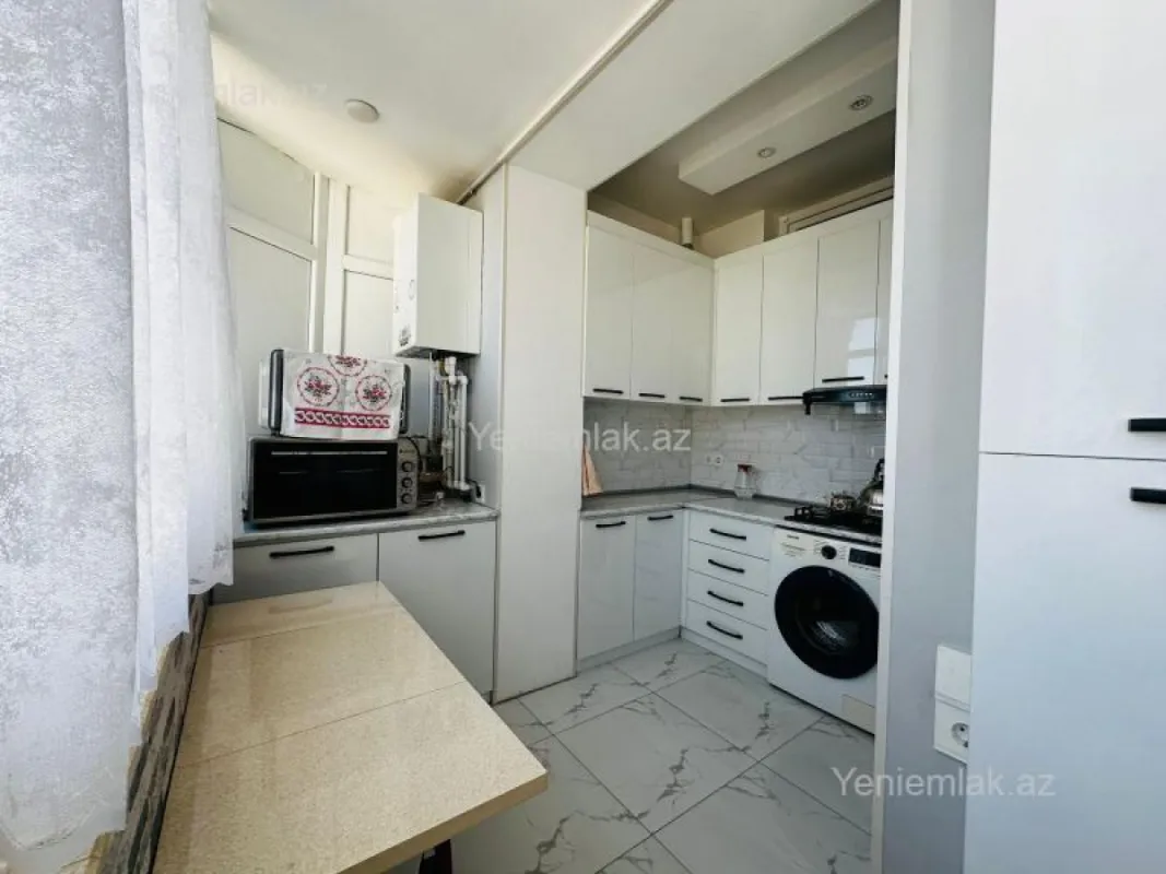 Satılır 3 otaqlı yeni tikili 77 m²