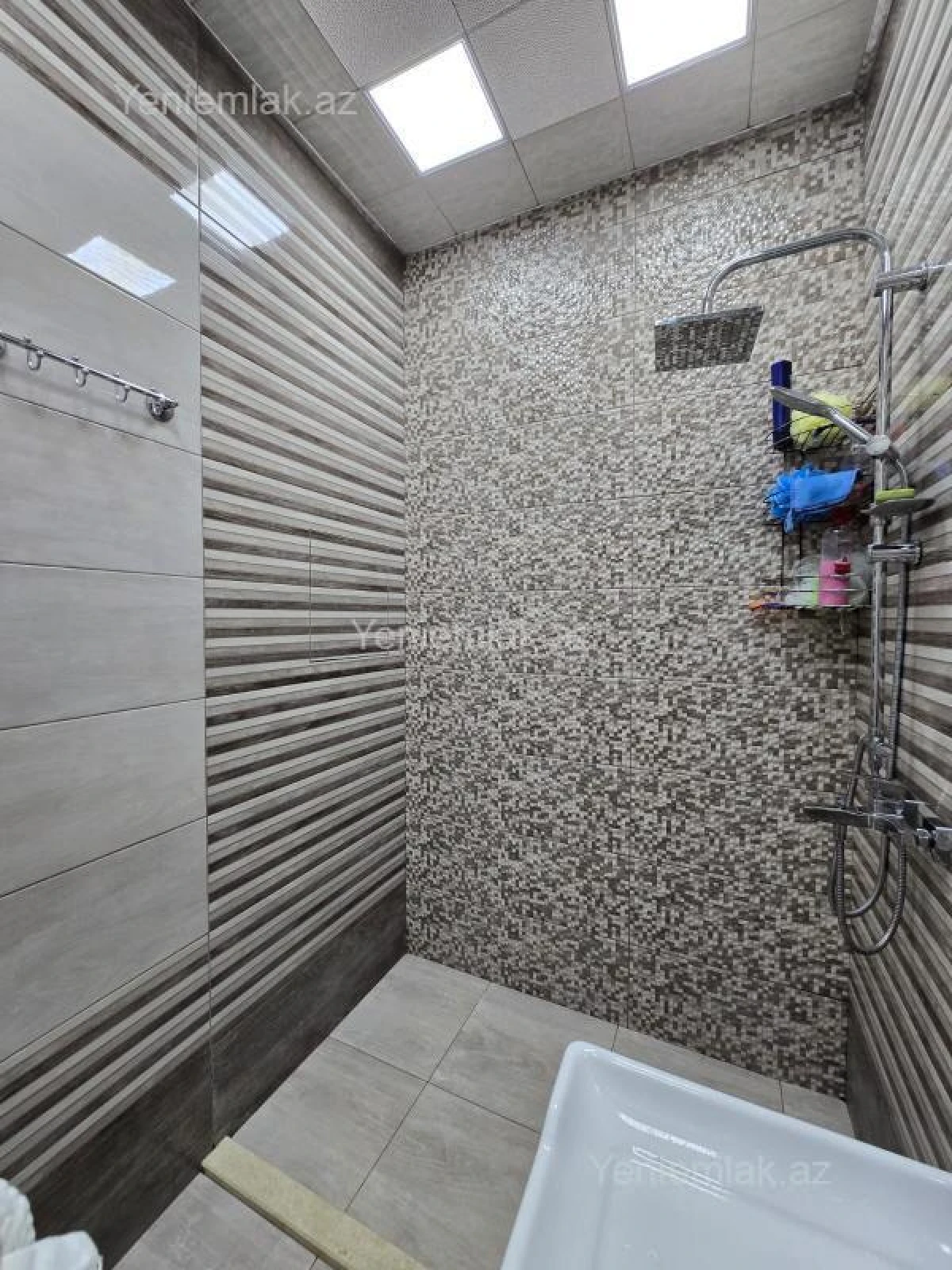 Satılır 3 otaqlı yeni tikili 77 m²