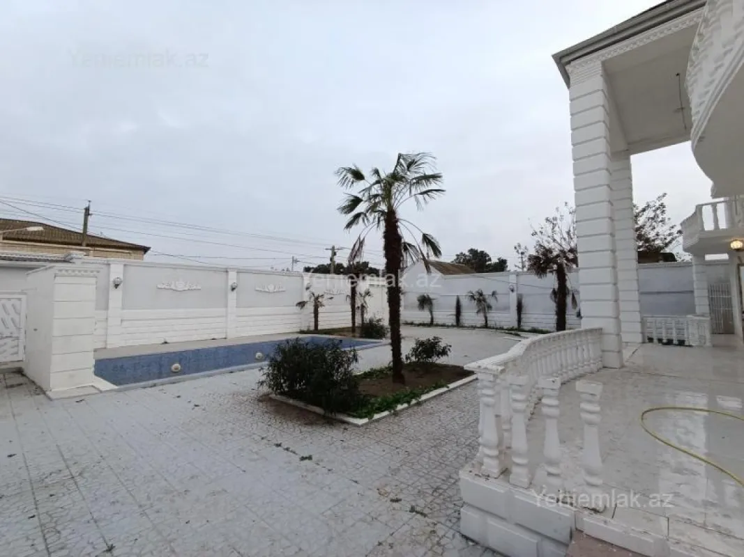 Satılır 6 otaqlı həyət evi 340 m²