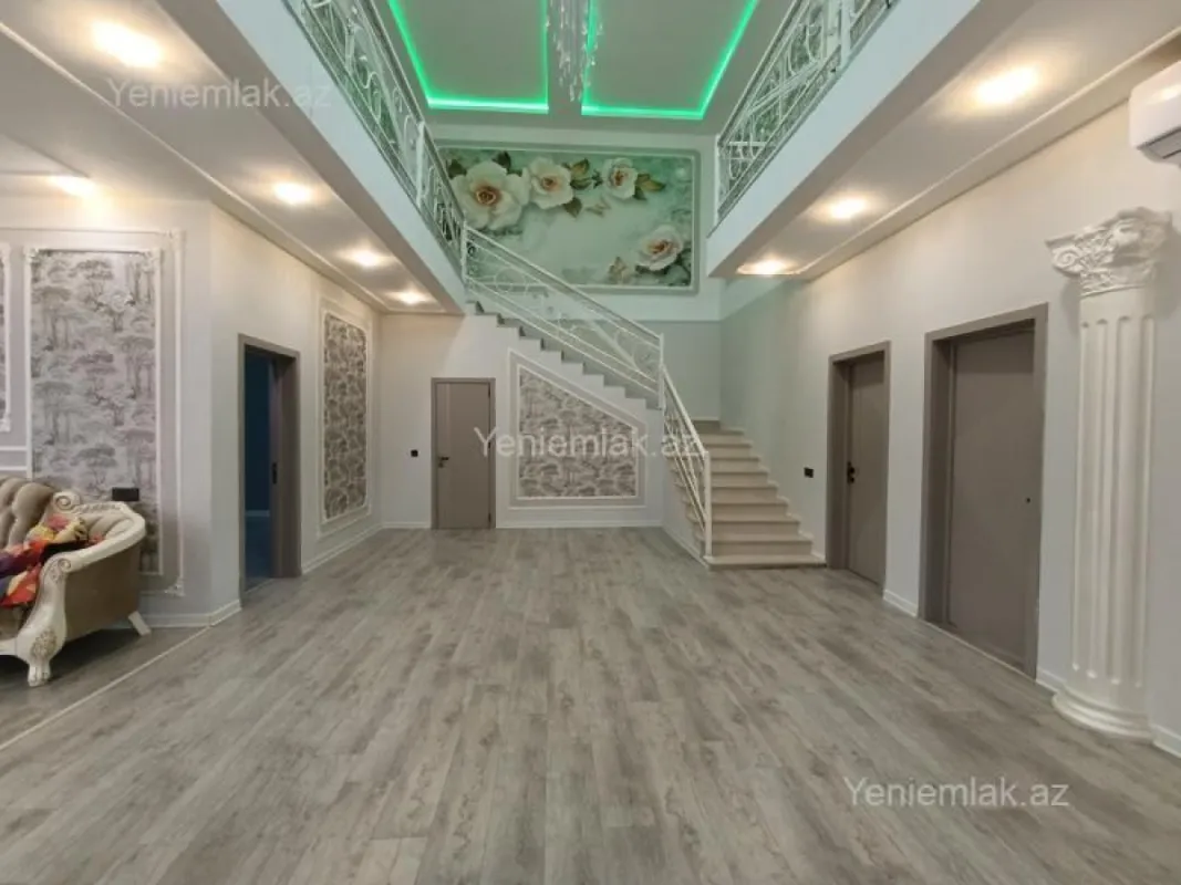 Satılır 6 otaqlı həyət evi 340 m²
