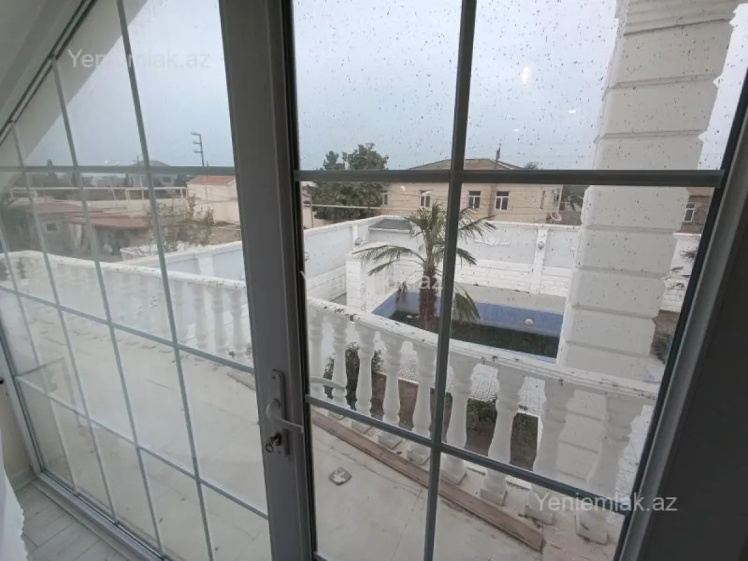 Satılır 6 otaqlı həyət evi 340 m²