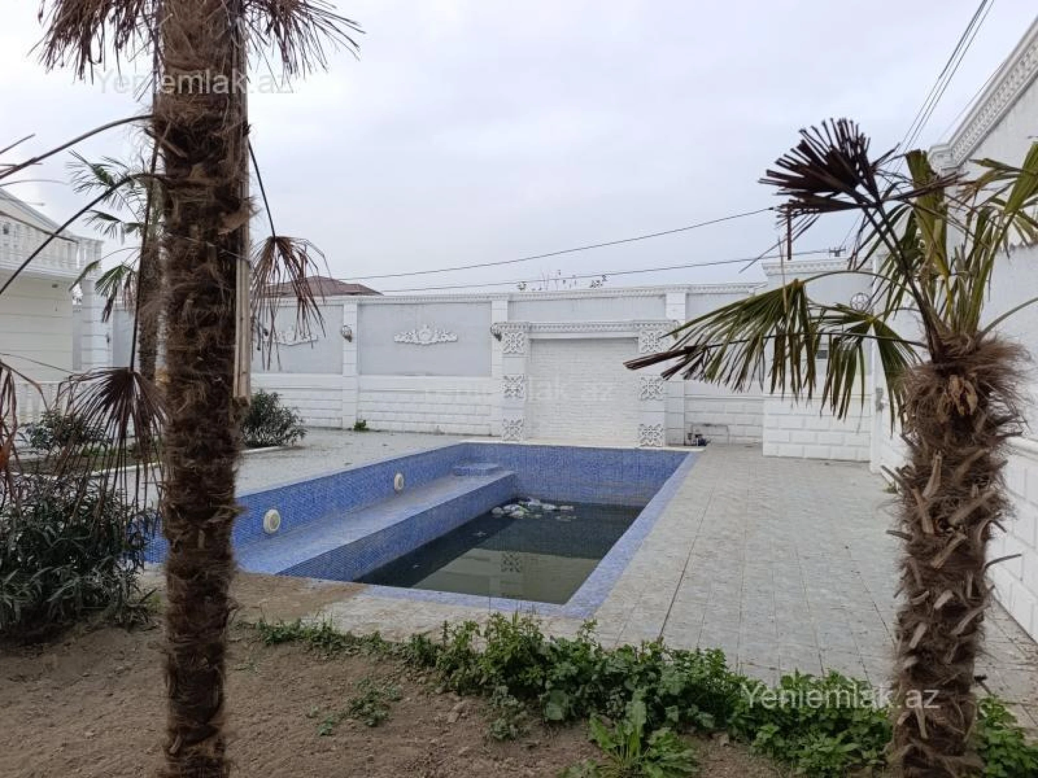 Satılır 6 otaqlı həyət evi 340 m²