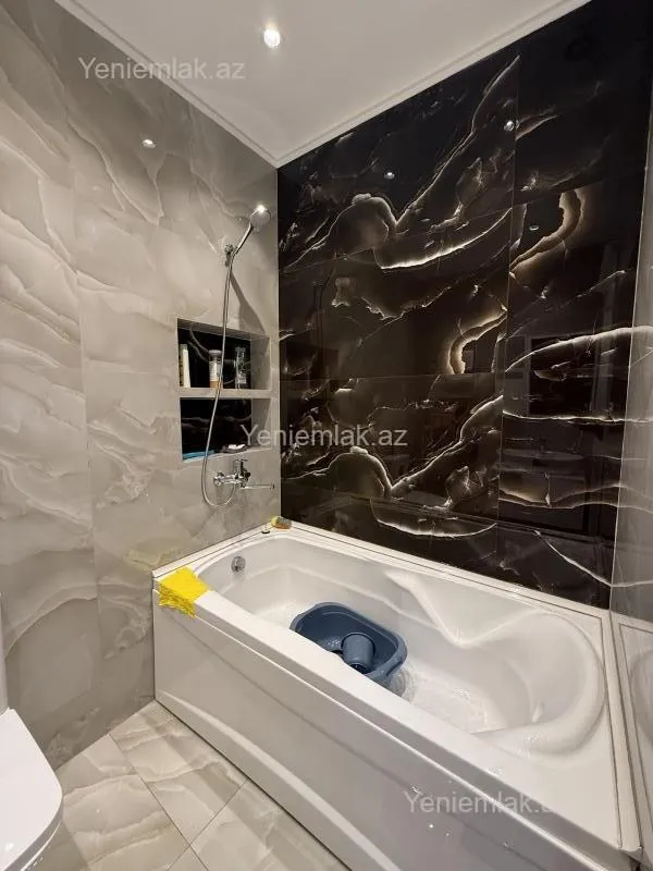 Satılır 2 otaqlı yeni tikili 78 m²