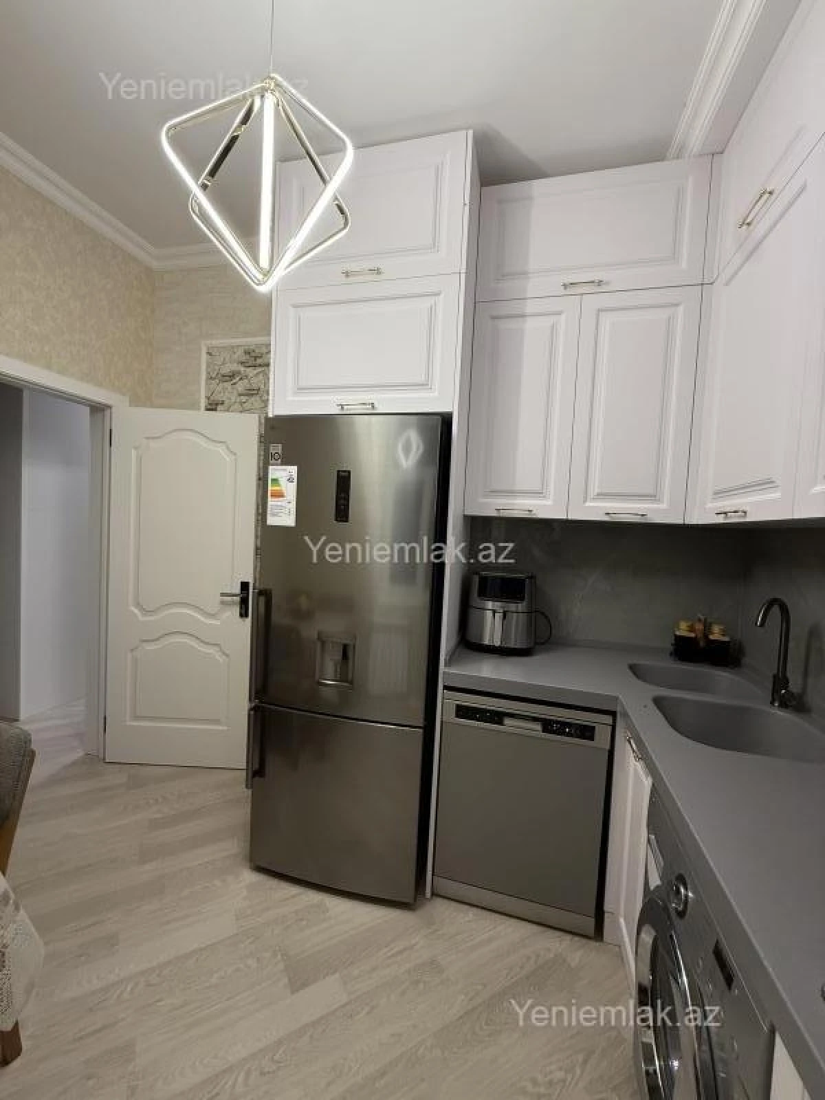 Satılır 4 otaqlı həyət evi 100 m²