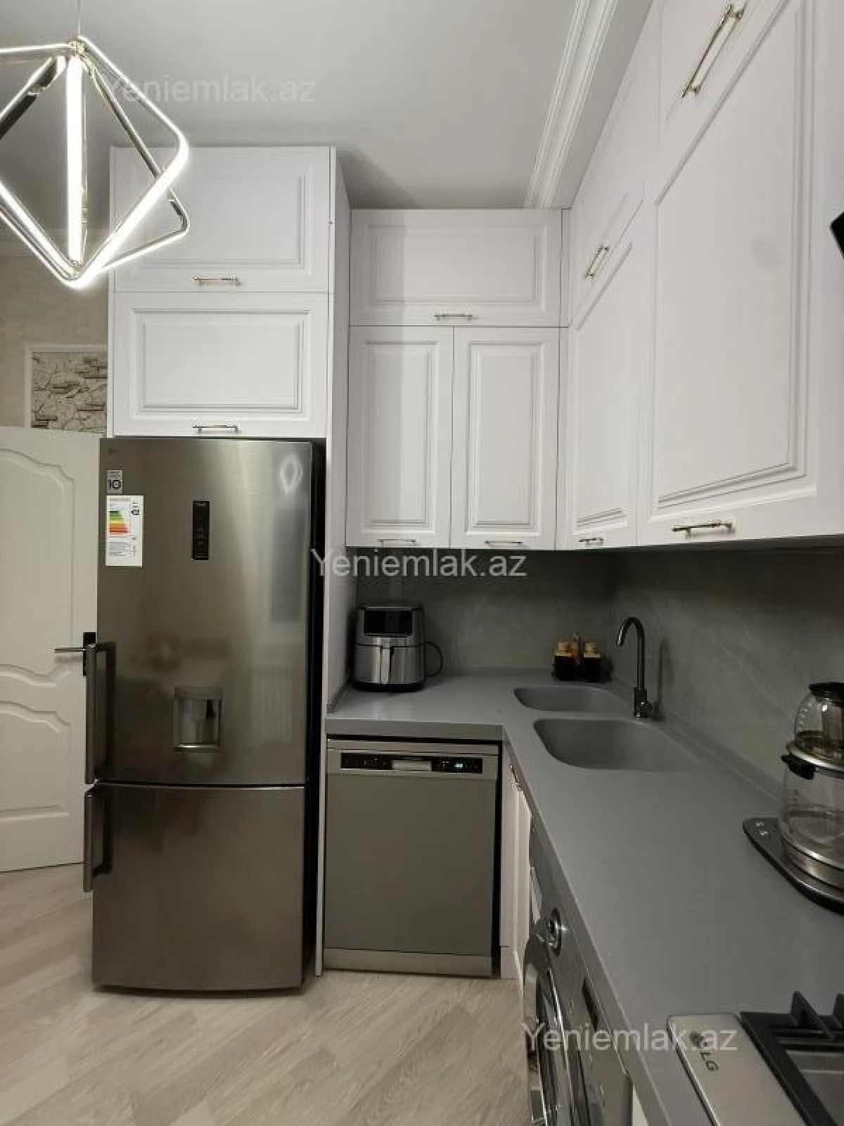 Satılır 4 otaqlı həyət evi 100 m²