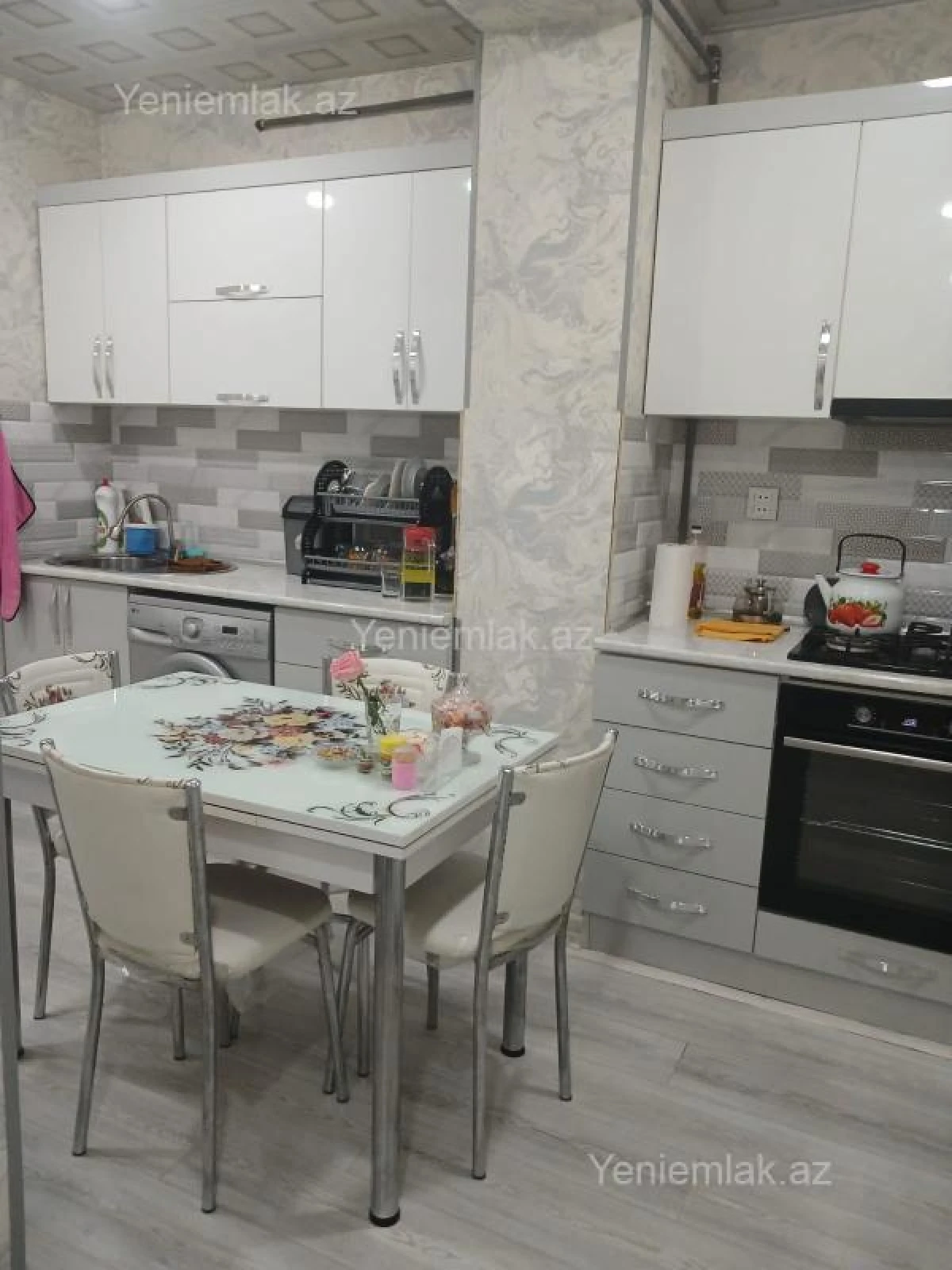 Satılır 1 otaqlı köhnə tikili 40 m²