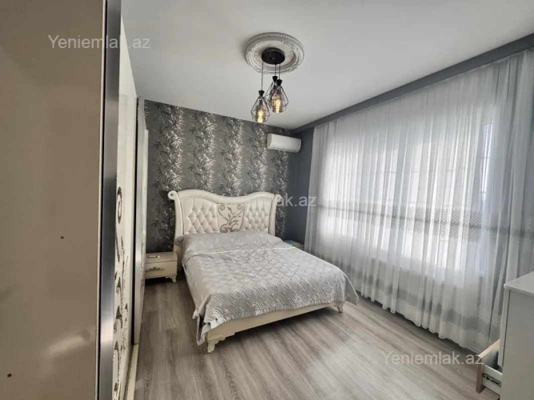 Satılır 4 otaqlı həyət evi 140 m²