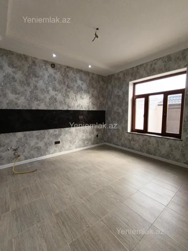 Satılır 6 otaqlı həyət evi 240 m²