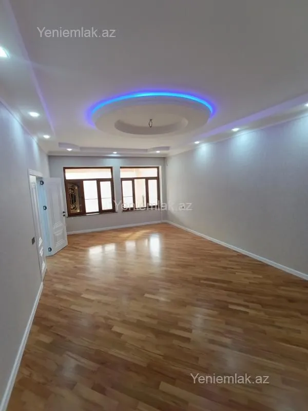Satılır 6 otaqlı həyət evi 240 m²