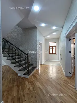 Satılır 6 otaqlı həyət evi 240 m²