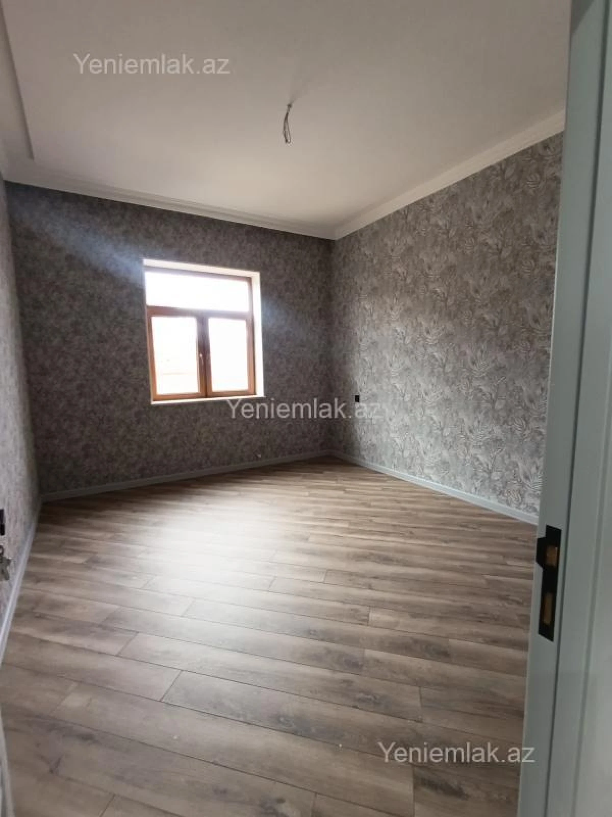 Satılır 6 otaqlı həyət evi 240 m²
