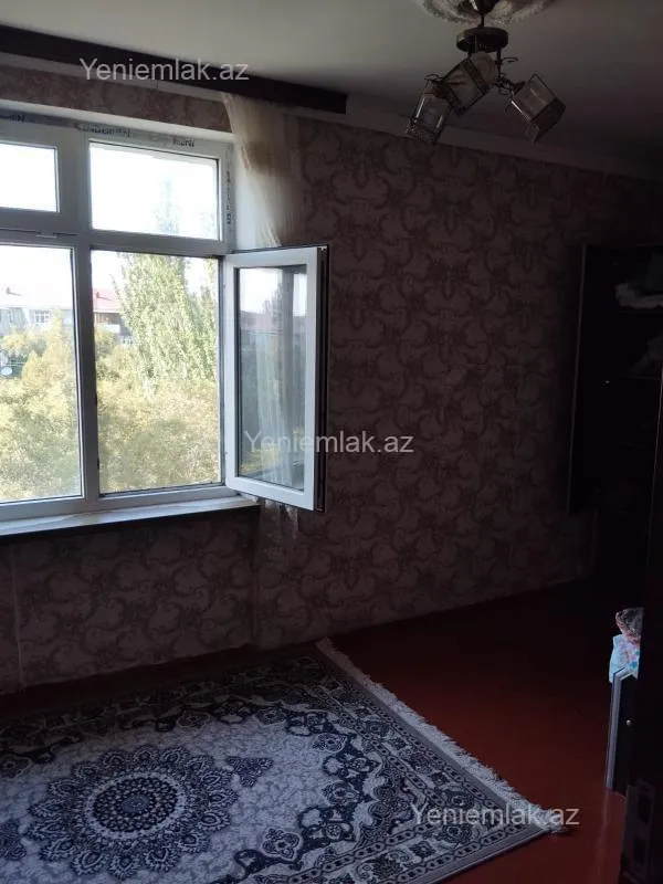 Satılır 2 otaqlı köhnə tikili 45 m²