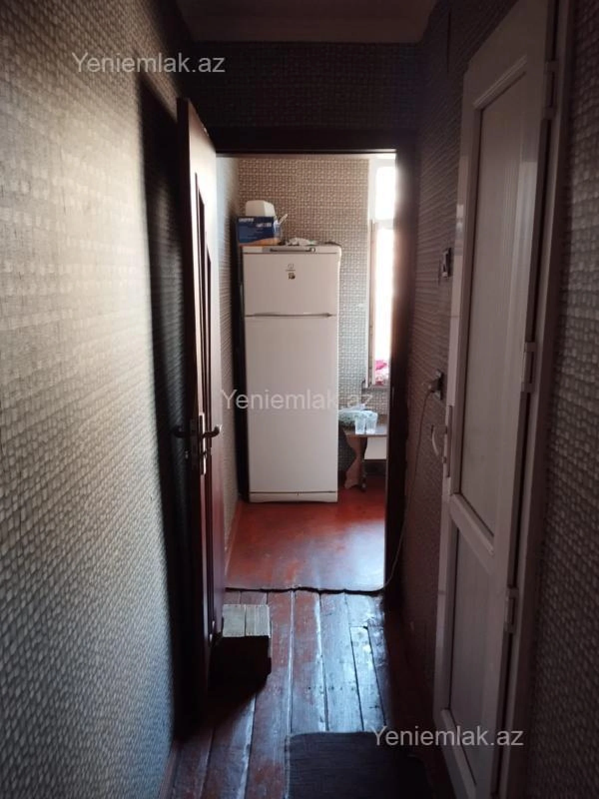 Satılır 2 otaqlı köhnə tikili 45 m²