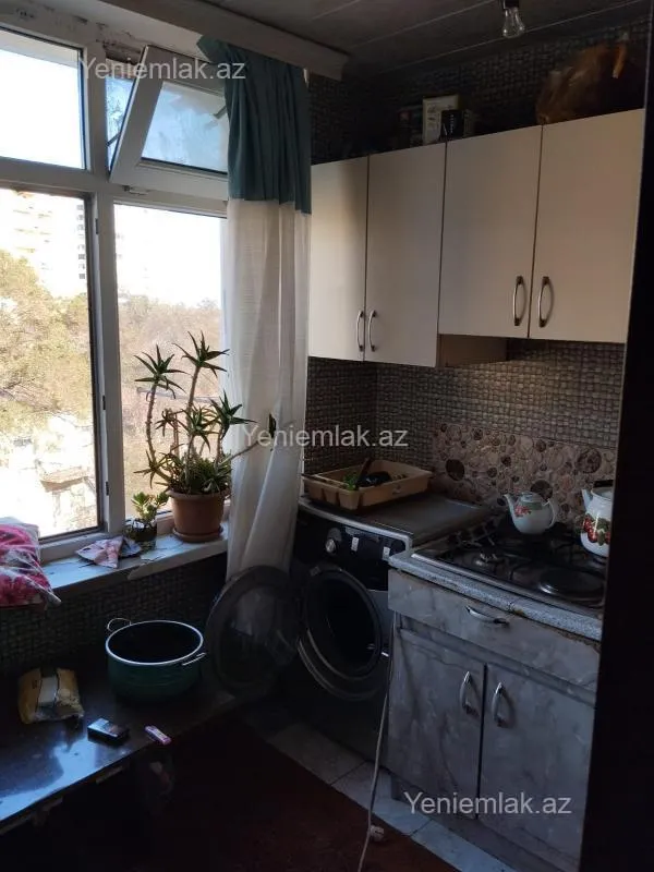 Satılır 2 otaqlı köhnə tikili 45 m²