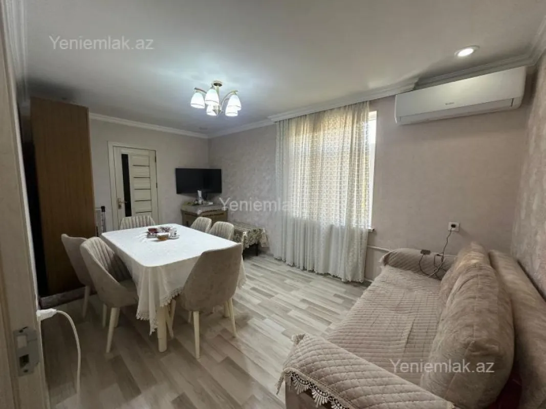 Satılır 2 otaqlı köhnə tikili 45 m²
