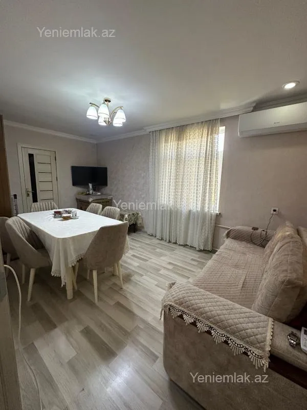 Satılır 2 otaqlı köhnə tikili 45 m²