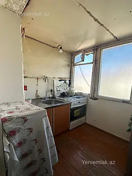 Satılır 2 otaqlı köhnə tikili 45 m²