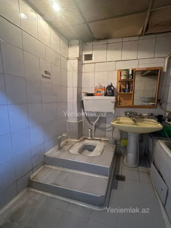 Satılır 2 otaqlı köhnə tikili 45 m²