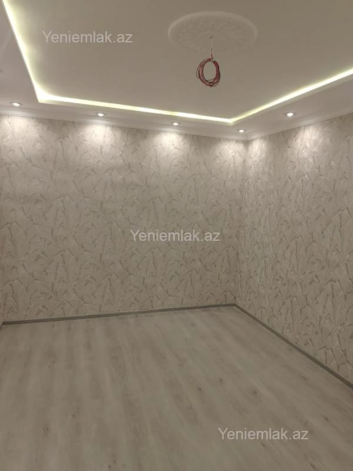 Satılır 1 otaqlı köhnə tikili 37 m²
