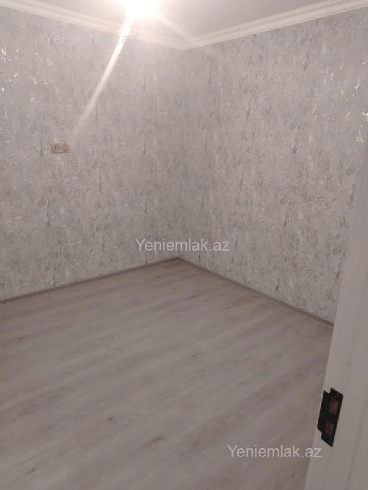 Satılır 1 otaqlı köhnə tikili 37 m²