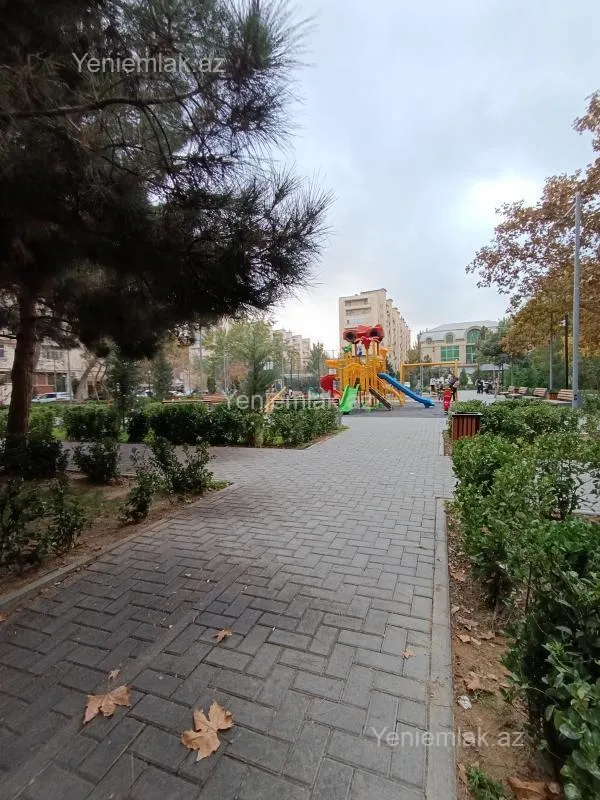 Satılır 2 otaqlı köhnə tikili 63 m²