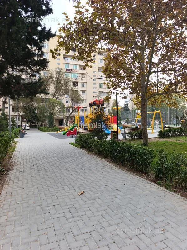 Satılır 2 otaqlı köhnə tikili 63 m²