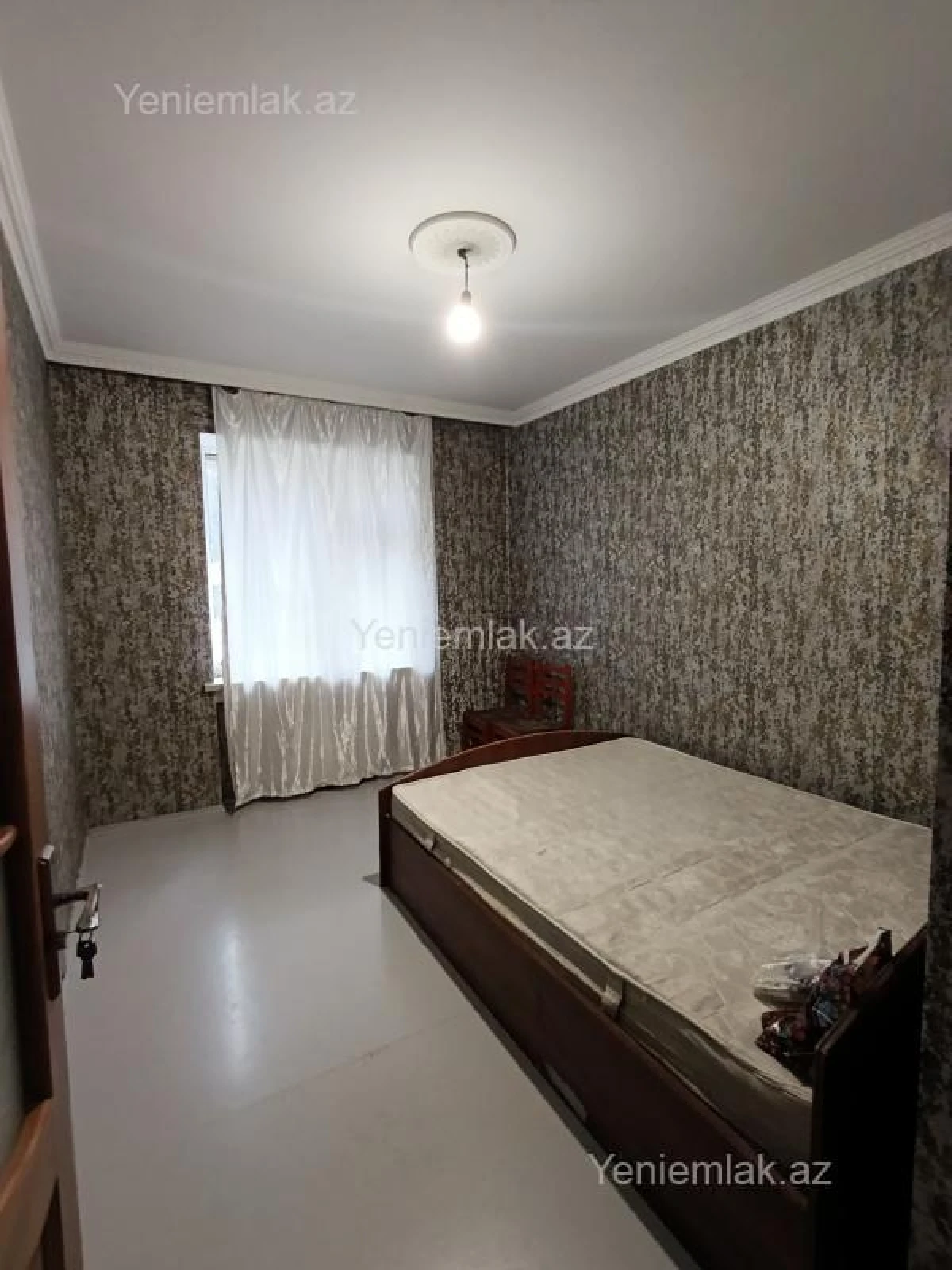 Satılır 2 otaqlı köhnə tikili 63 m²