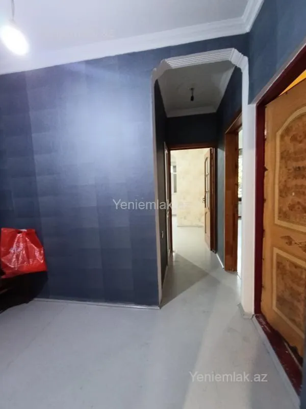 Satılır 2 otaqlı köhnə tikili 63 m²