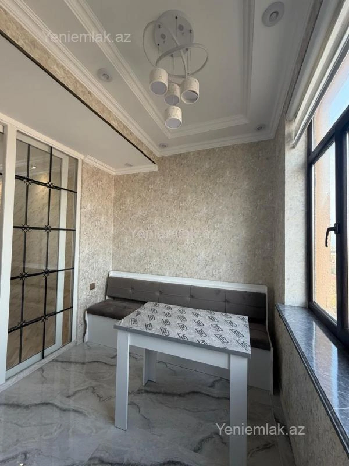 Satılır 2 otaqlı yeni tikili 61 m²