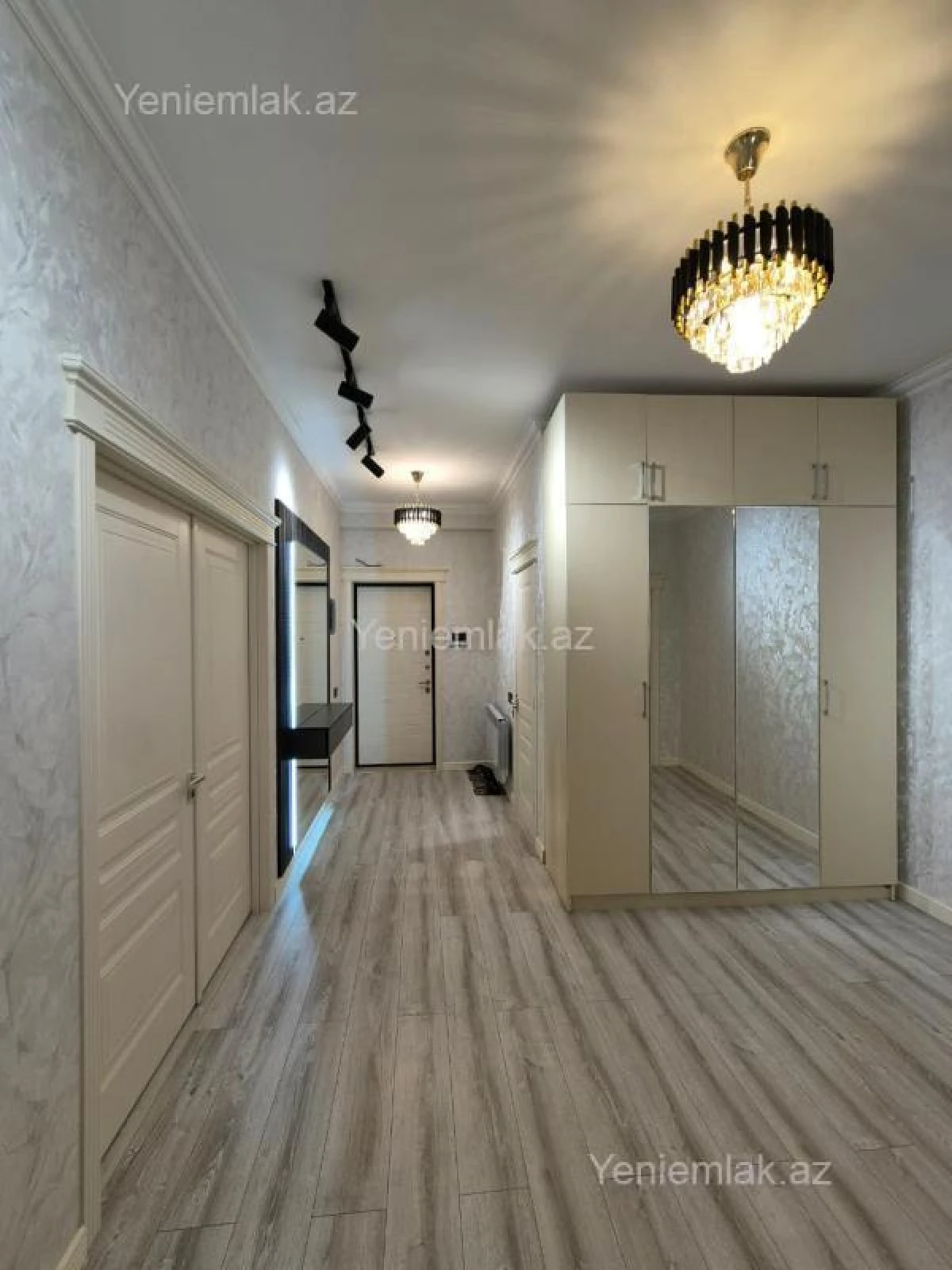 Satılır 3 otaqlı yeni tikili 145 m²