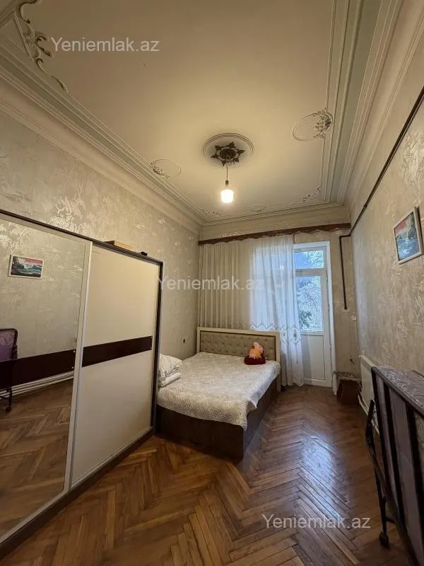Satılır 3 otaqlı köhnə tikili 58 m²