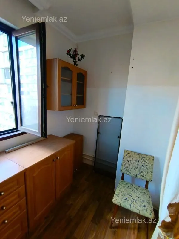 Satılır 2 otaqlı köhnə tikili 50 m²