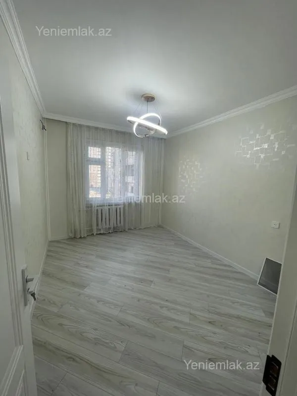 Satılır 3 otaqlı köhnə tikili 85 m²