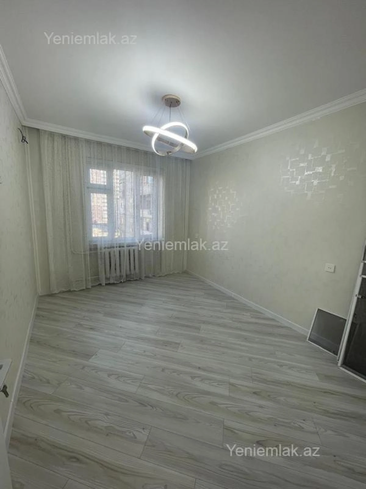 Satılır 3 otaqlı köhnə tikili 85 m²