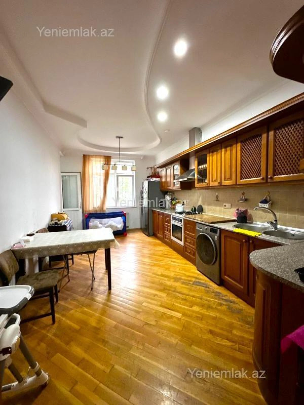 Satılır 3 otaqlı yeni tikili 130 m²