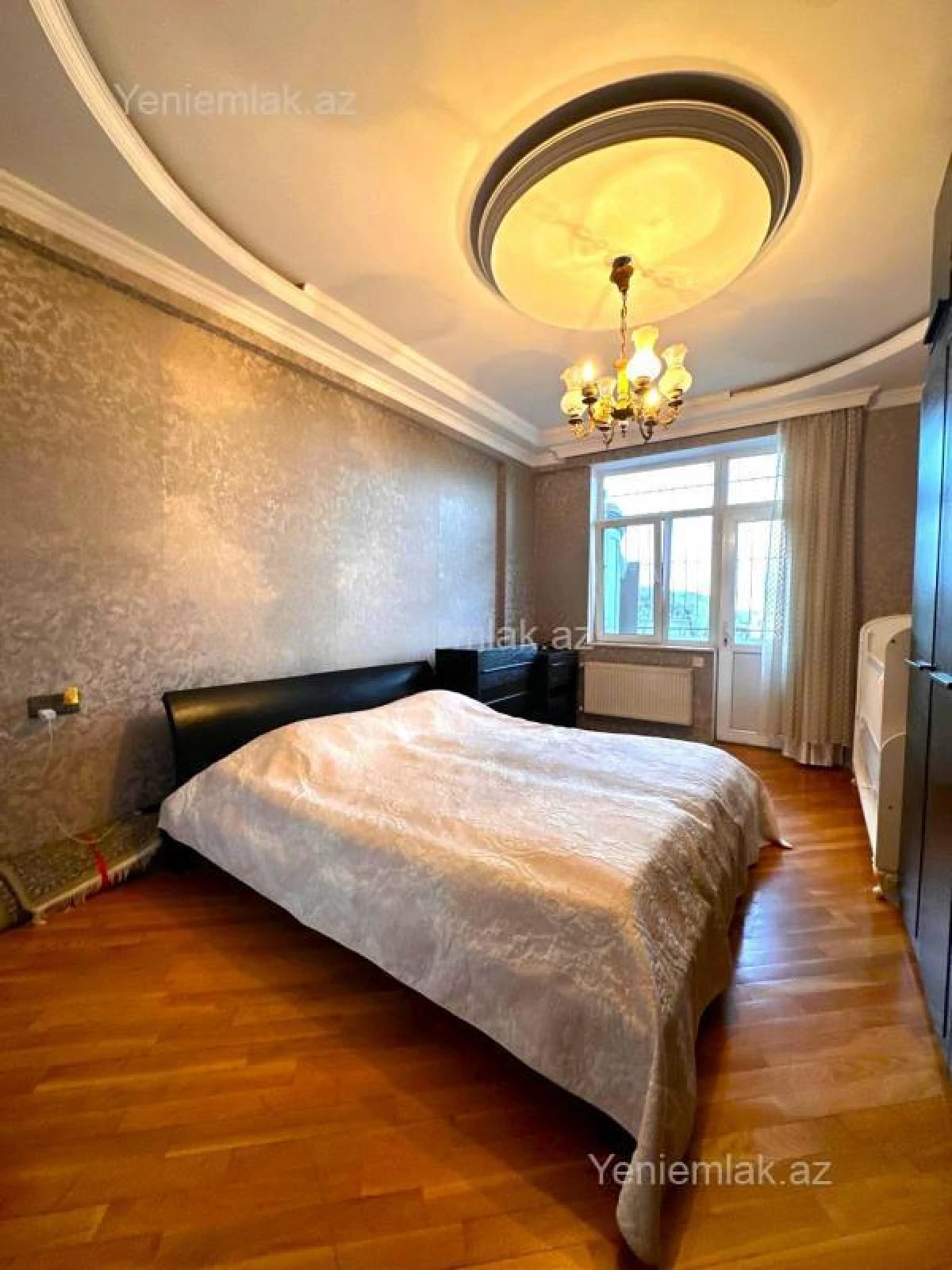 Satılır 3 otaqlı yeni tikili 130 m²