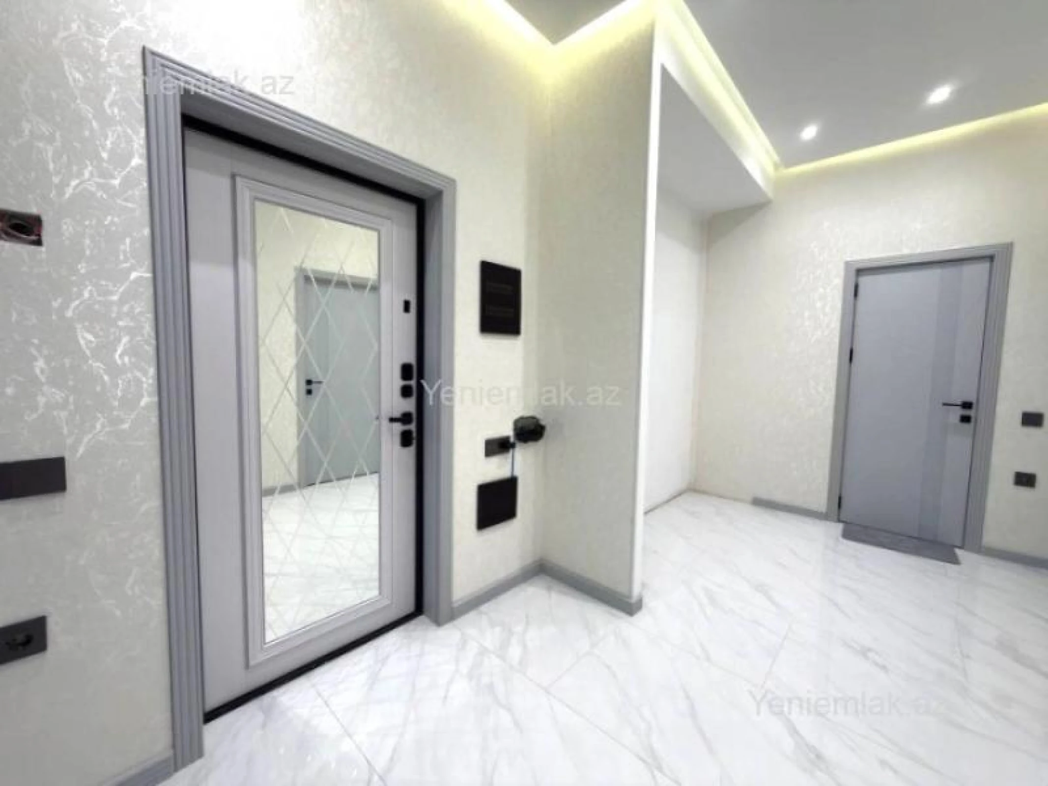 Satılır 3 otaqlı yeni tikili 110 m²