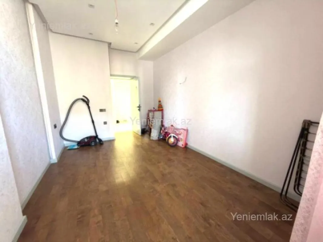 Satılır 3 otaqlı yeni tikili 110 m²