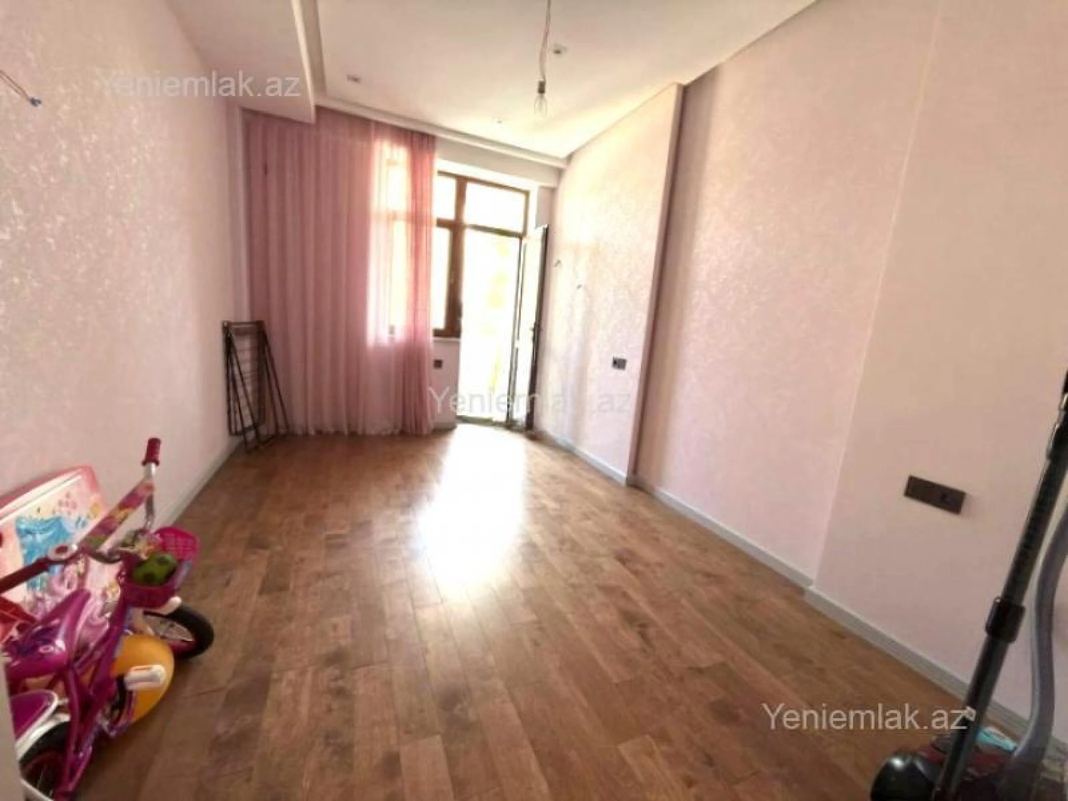 Satılır 3 otaqlı yeni tikili 110 m²