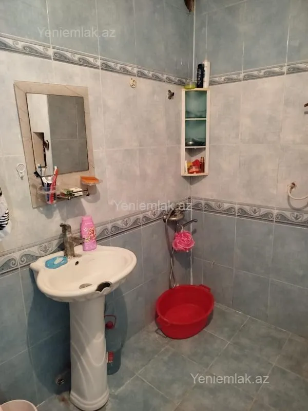 Satılır 2 otaqlı köhnə tikili 45 m²