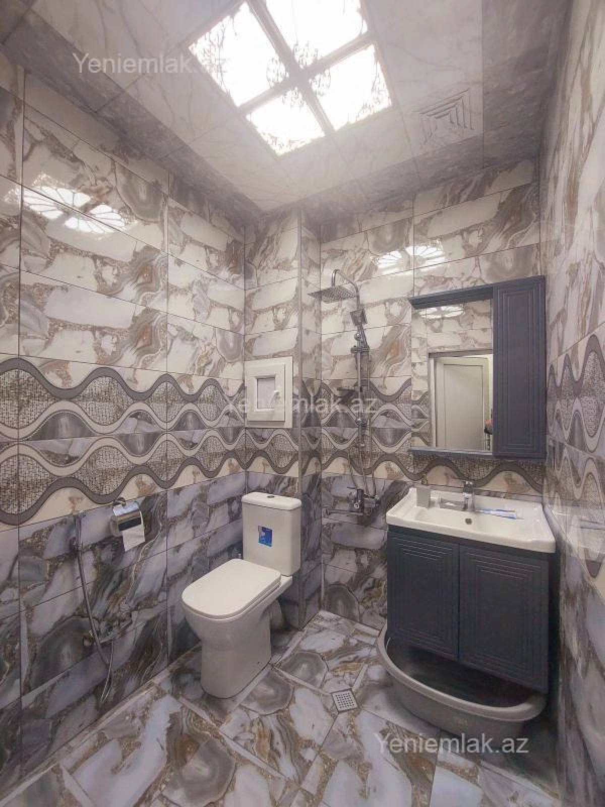 Satılır 3 otaqlı köhnə tikili 55 m²