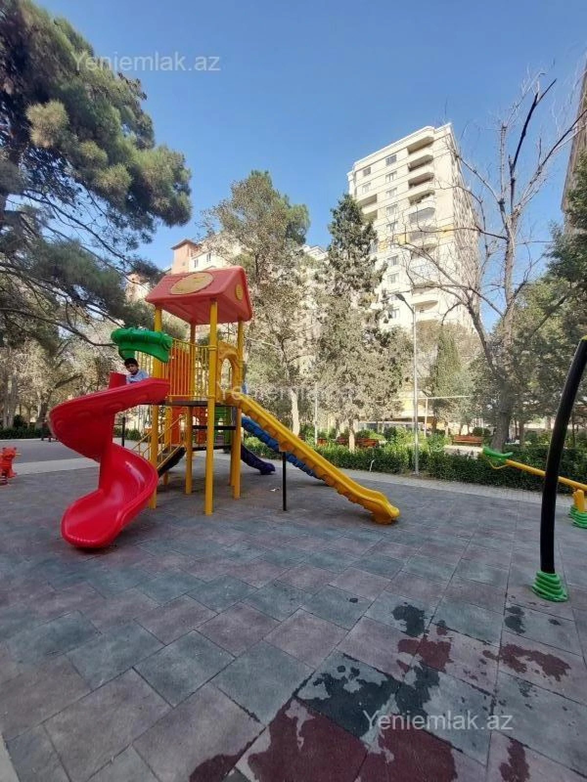 Satılır 3 otaqlı köhnə tikili 55 m²