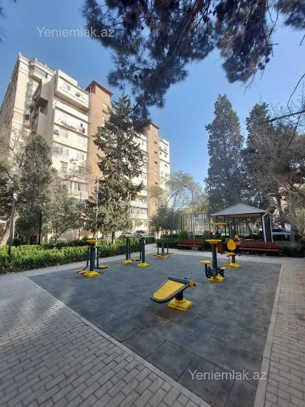 Satılır 3 otaqlı köhnə tikili 55 m²