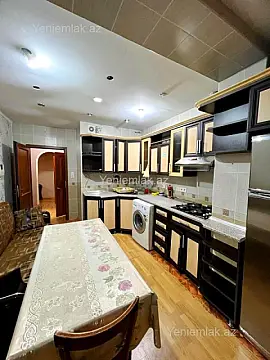 Satılır 5 otaqlı köhnə tikili 115 m²