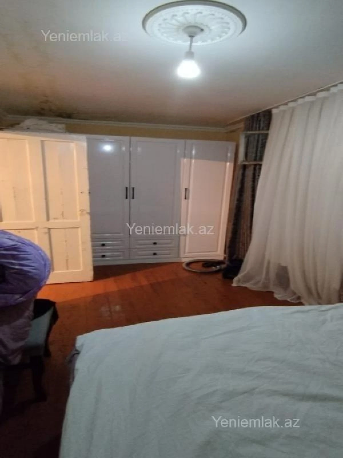 Satılır 2 otaqlı köhnə tikili 55 m²