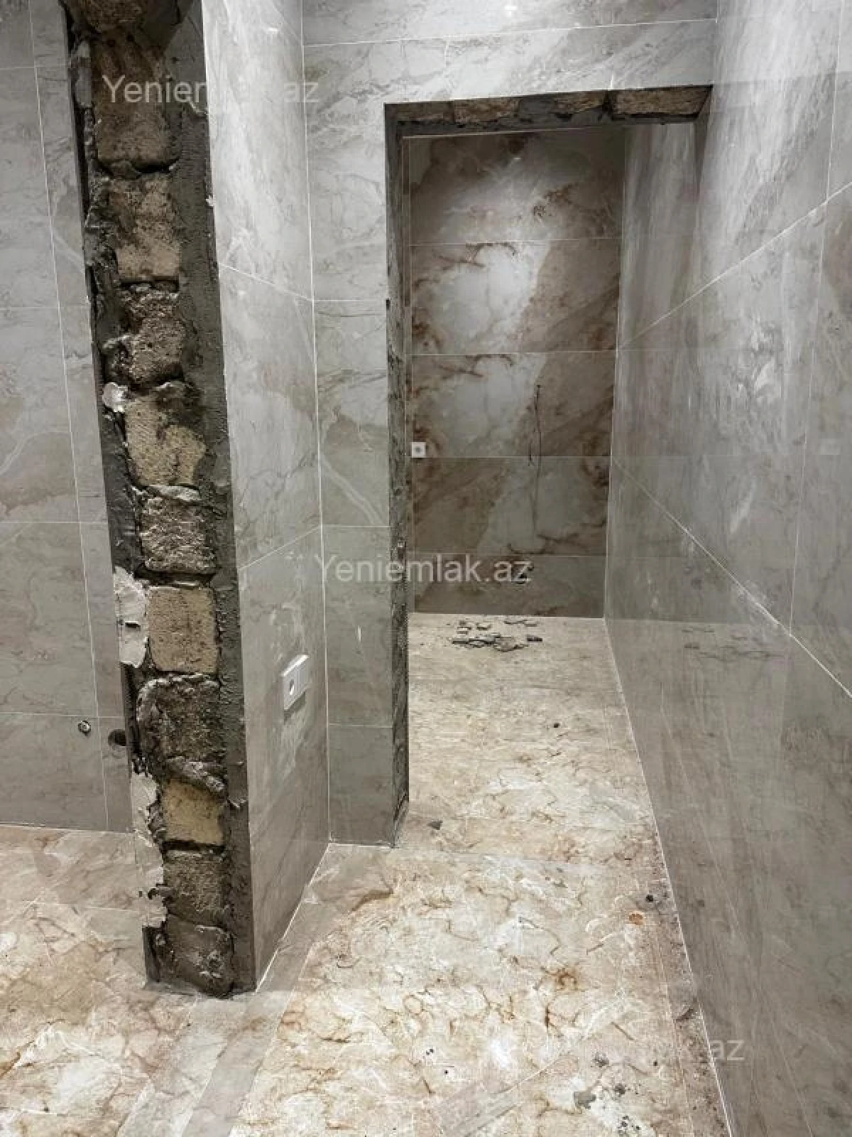 Satılır 4 otaqlı həyət evi 250 m²