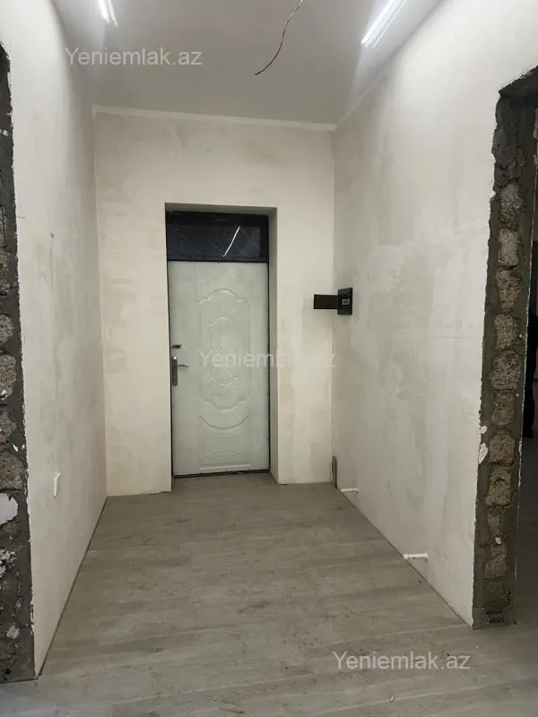 Satılır 4 otaqlı həyət evi 250 m²